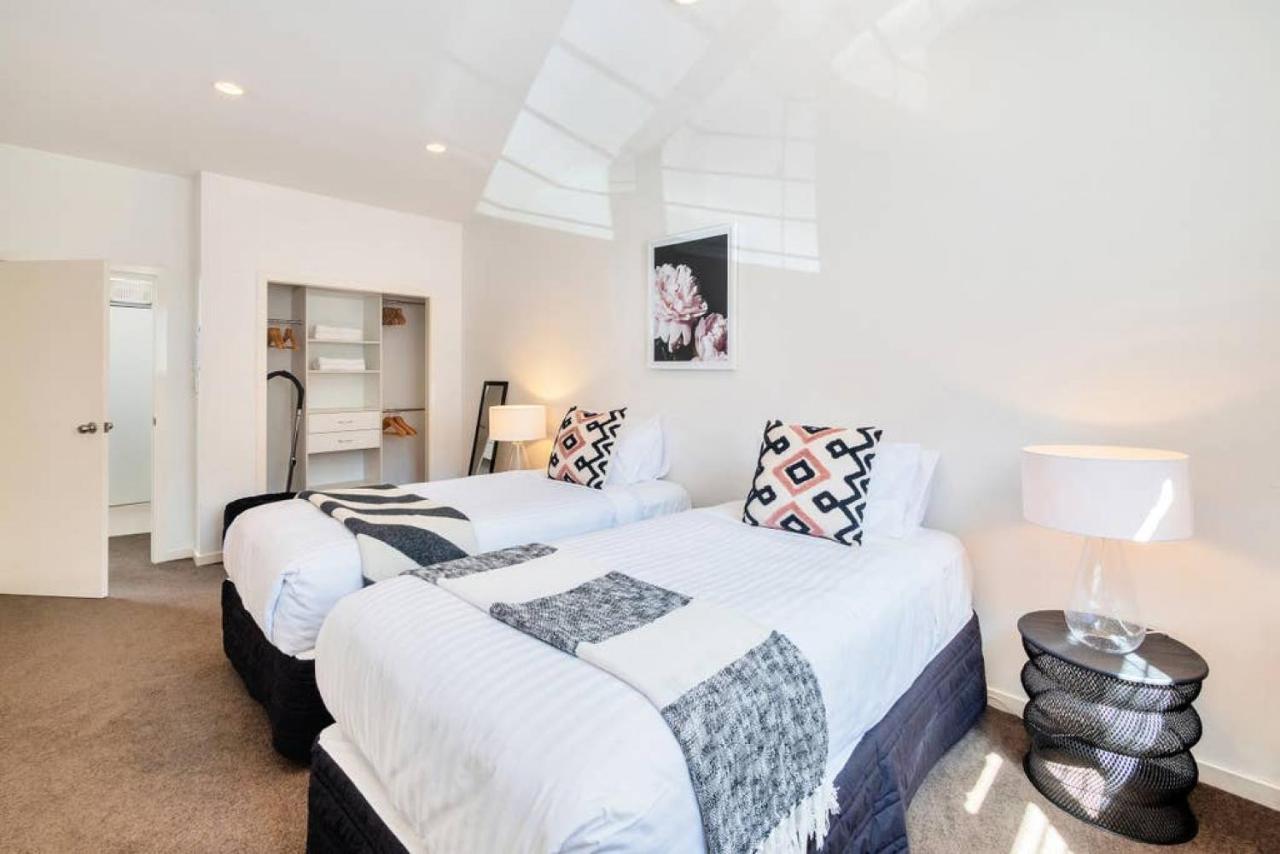 Spacious 2Br Near Westfield Newmarket โอ๊คแลนด์ ภายนอก รูปภาพ